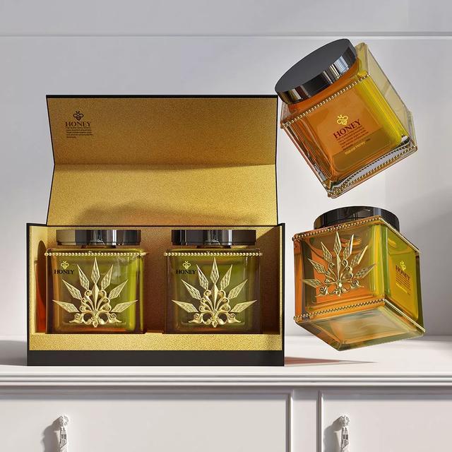 告別大部分蜂蜜的類似包裝，體現(xiàn)精致的奢華感