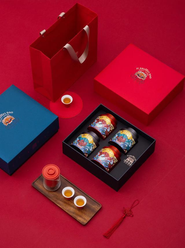 傳統(tǒng)茶葉包裝需要引入新設(shè)計元素，精致大氣更能體現(xiàn)價值
