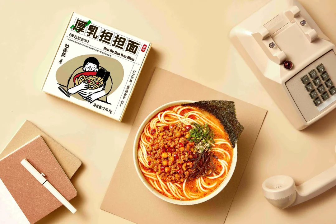 即食食品“百花齐放”,光是包装设计,就足够让广大打工人流泪