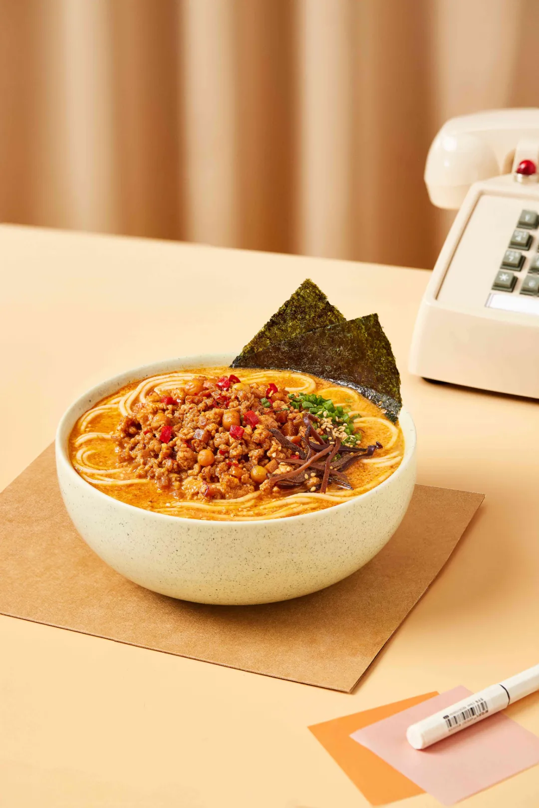 即食食品“百花齐放”,光是包装设计,就足够让广大打工人流泪